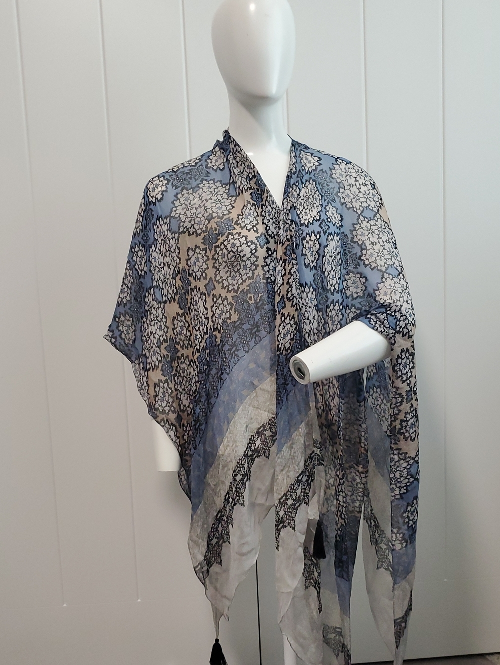 BCBGMaxAzria Blue and Ivory Floral Sheer Wrap 100% SILK